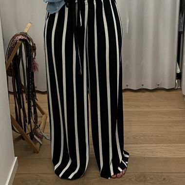 Schwarze Streifenhose PIECES Gr. L