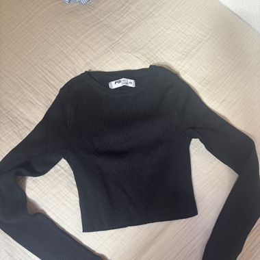 Pull noir 