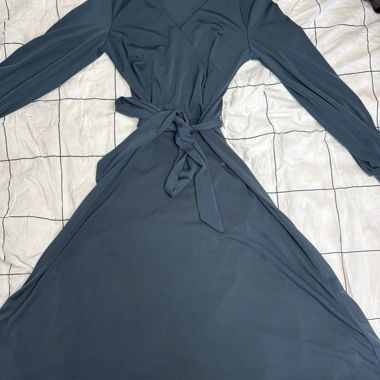 Abito incrociato H&M a maniche lunghe