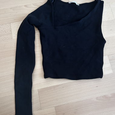 Zara Black Long Sleeve Top