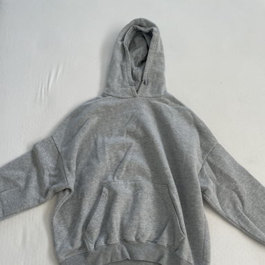 grauer Hoodie 