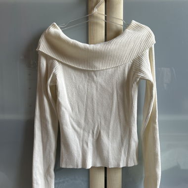 Ribbed Off-Shoulder Sweater in Cream