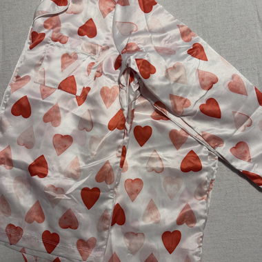Pigiama in raso con cuori