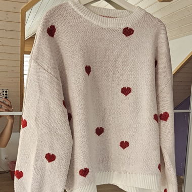 Maglione con Cuore bianco