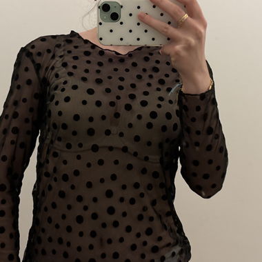 Haut transparent à pois