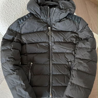 Piumino imbottito nero Moncler