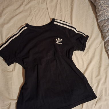Addidas T-shirt