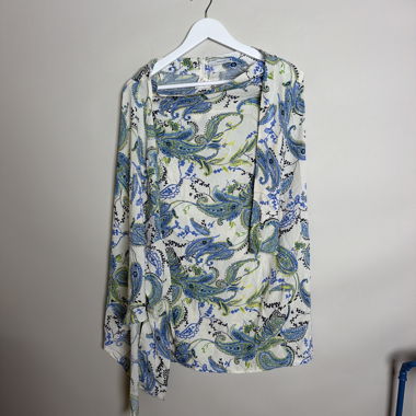 Blusa paisley Reserved