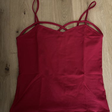 Rotes Trägertop