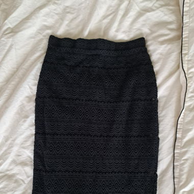 Hooked high waist fitted skirt