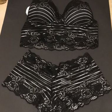 Lingerie 2012 - Élégance Audacieuse _ taille M Nb