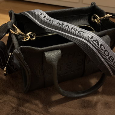THE TOTE BAG