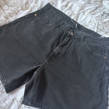 AMISU Schwarzer Jeansshorts