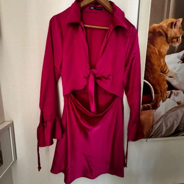 Robe Zara en satin rose