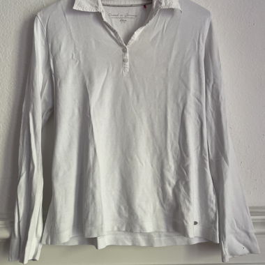 weisses poloshirt