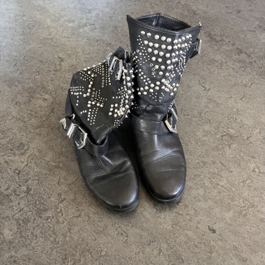 Cowboy Boots mit Nieten