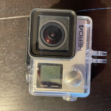 GoPro HERO4 con custodia impermeabile e kit accessori