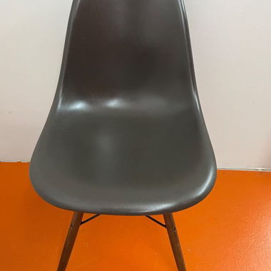 Eames Fiberglas Side Chair in dark brown