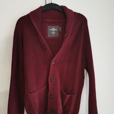 Weinroter Cardigan