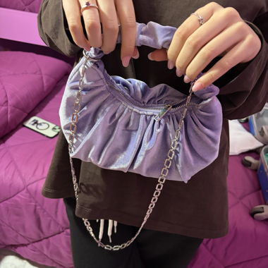 Borsa lilla con catena