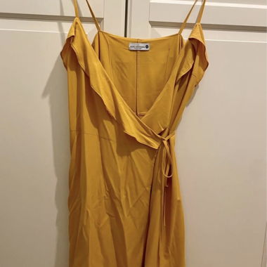 Robe portefeuille jaune
