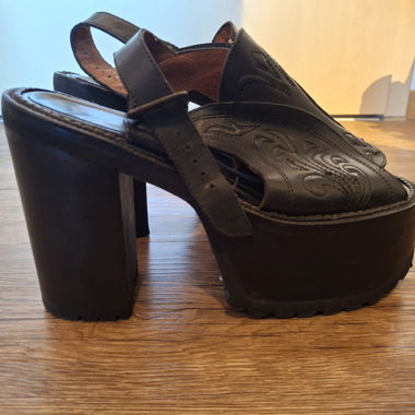 Chaussures à plateforme en cuir
