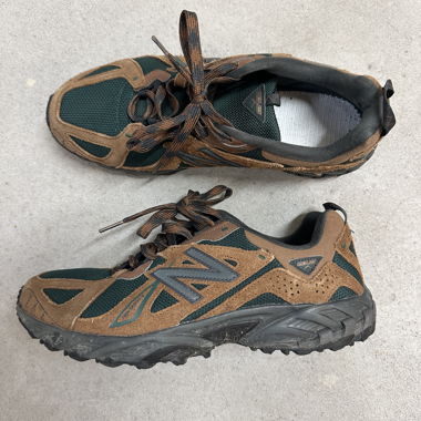 New Balance 610