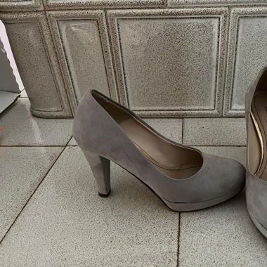 High heels grey used once