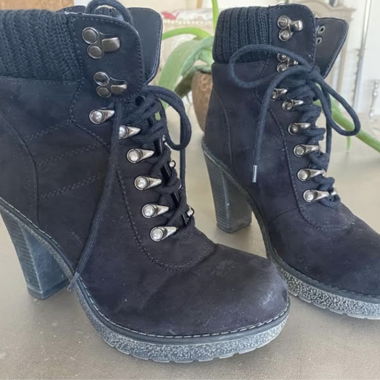 Bottines à lacets noires - 37
