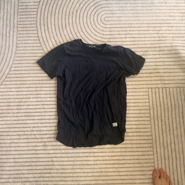 Schwarzes T-Shirt
