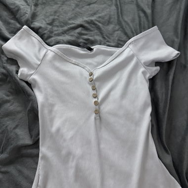 Ribbed Off-Shoulder Body