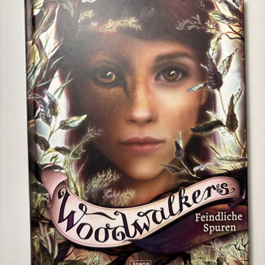 Woodwalkers: Feindliche Spuren