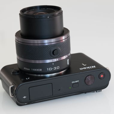 Nikon 1 J1 Digitalkamera / Einwandfreiem Zustand