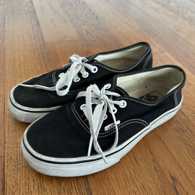 Vans 36.5