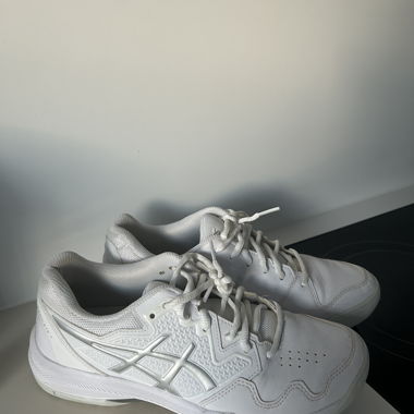 Hallenturnschuh