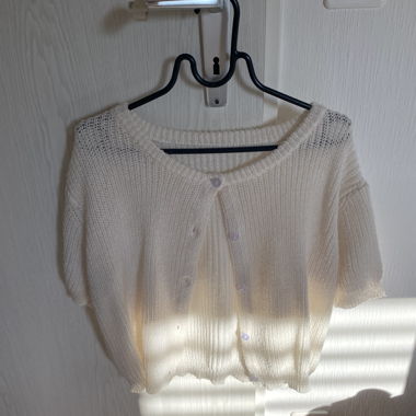 Cardigan en maille crème
