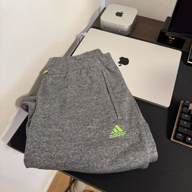 Pantaloni sportivi Adidas Taglia L – Sportivi. Stilosissimi.