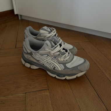 Asics Sneakers