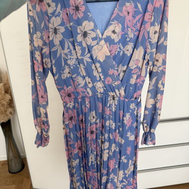 Blue dress with floral pattern M
