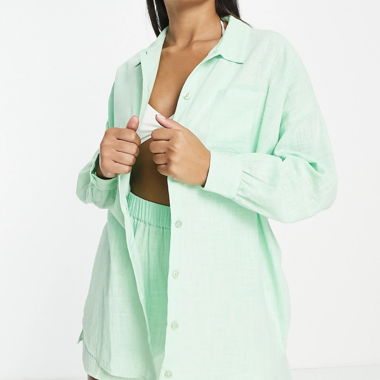 beach shirt in pastel green