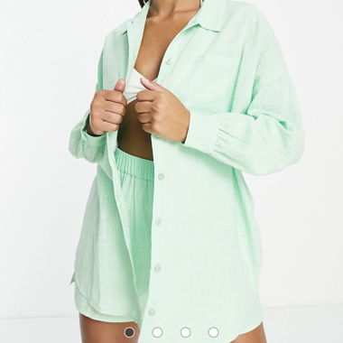 Chemise de plage en vert pastel