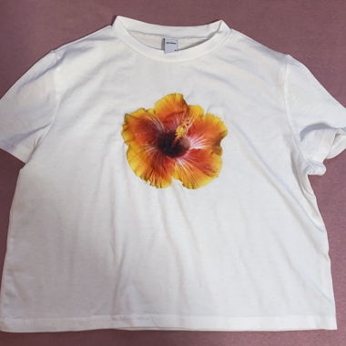 Summer T-Shirt with Hawaiian Flower