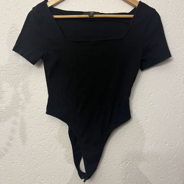 Black short-sleeve bodysuit
