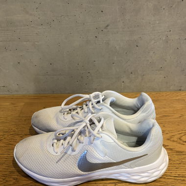 Nike (Innen-)Turnschuhe 