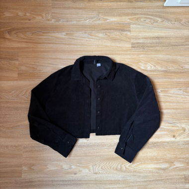 Kortjacke corta nera con maniche lunghe