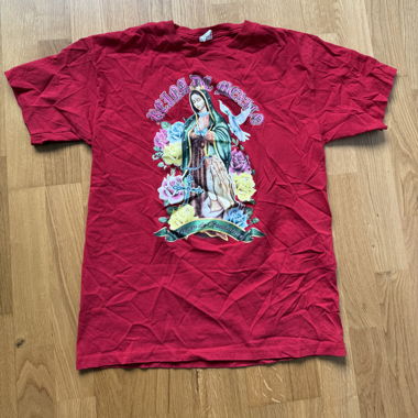 T-shirt Rouge Graphique