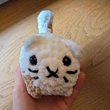 Crochet loaf cat plushie 