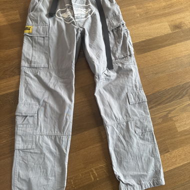 Corteiz pantaloni cargo grigi