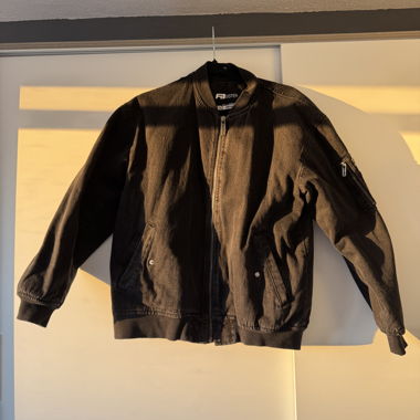 Giacca bomber in denim nera