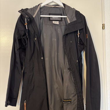 Giacca impermeabile Jack Wolfskin nera donna M